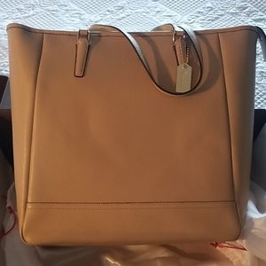 COACH Tan Large Leather Bag in Box